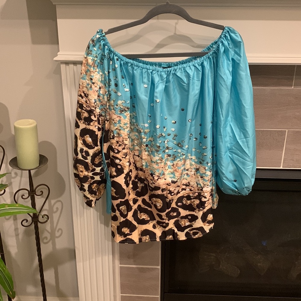 Chic Me 🎉HP🎉 NWOT off shoulders set with matching shorts - Picture 5 of 8